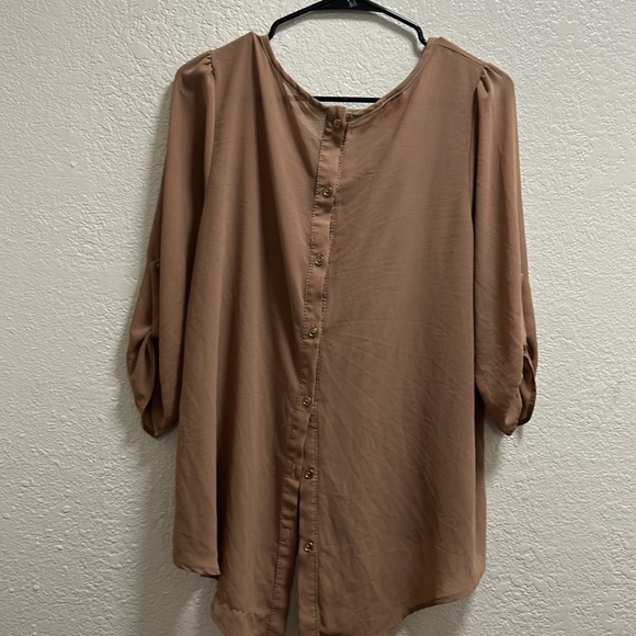 Blouses size Large - Picture 4 of 6